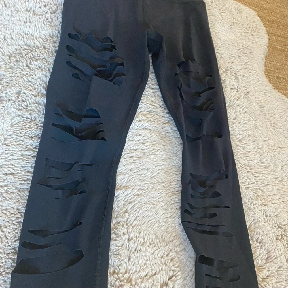 ALO warrior extreme ripped leggings black M